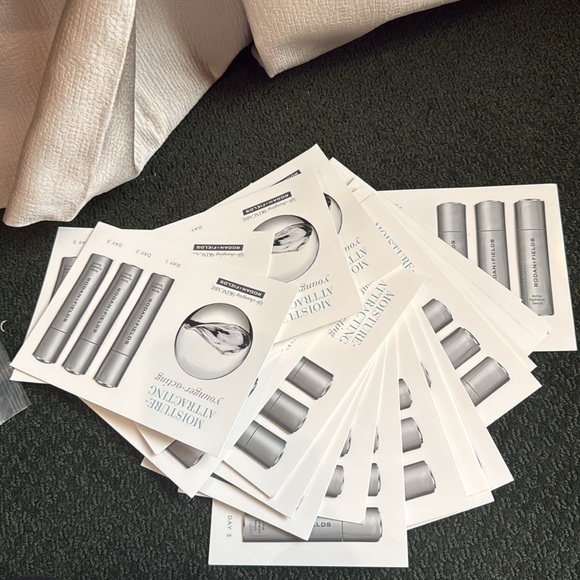 Rodan + Fields  NWT two sample sheet 3 days active hydration serum - Picture 8 of 8